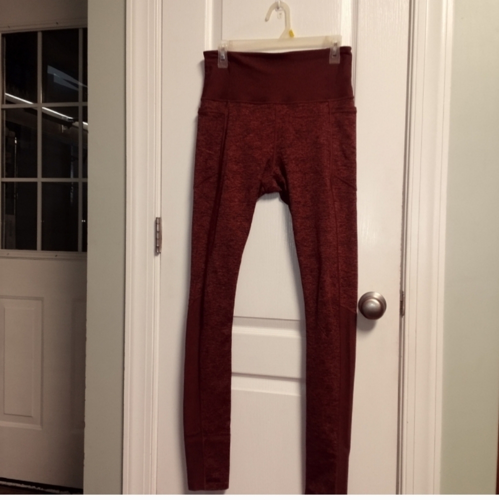 Athleta Exhale Stash Pocket Heel Tight High Rise Red MaroonHigh-Waisted Leggings